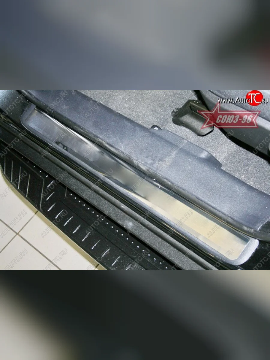 Накладки на внутренние пороги рестайлинг Souz-96  KIA Sportage (2004-2008) 2 JE,KM  в Перми Пермском крае