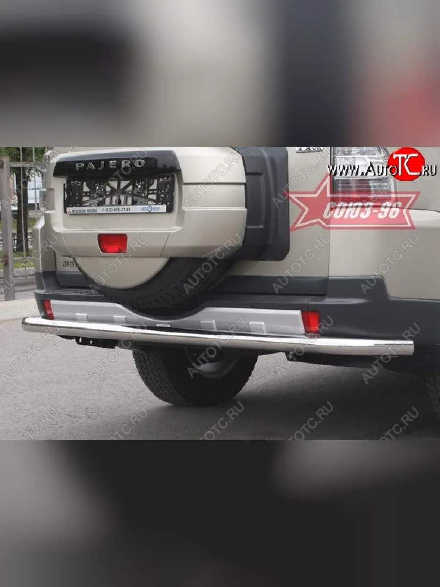 Защита заднего бампера Souz-96 (d76) Mitsubishi Pajero 4 V90 дорестайлинг (2006-2011) (полированная нержавейка)  в Воронеже Воронежской области
