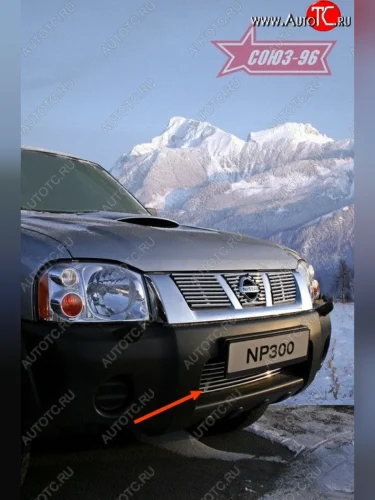 Декоративный элемент воздухозаборника Souz-96 (d10) Nissan NP300 (2008-2013)