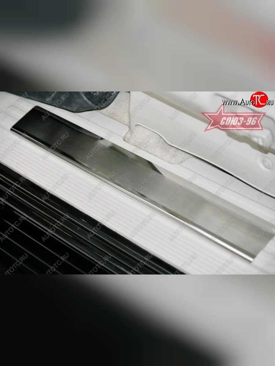 Накладки на внутренние пороги Souz-96 (без логотипа) Nissan Patrol 5 Y61 дорестайлинг (1997-2001)  в Перми Пермском крае