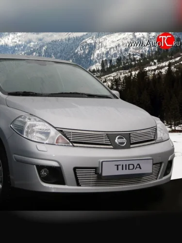 Декоративная вставка воздухозаборника Souz-96 Nissan Tiida  1 C11 (2010-2014) седан рестайлинг