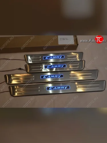 Накладки на порожки автомобиля СТ Toyota Camry XV50 дорестайлинг (2011-2014)