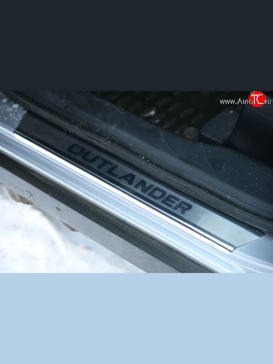 Комплект накладок на порожки автомобиля Novline Mitsubishi Outlander XL (CW)  дорестайлинг (2005-2009)  в Керчи Республика Крым