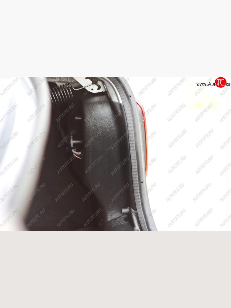 Внутренняя обшивка задних фонарей RA Renault Logan 2 рестайлинг (2018-2025)  с доставкой в г. Керчь