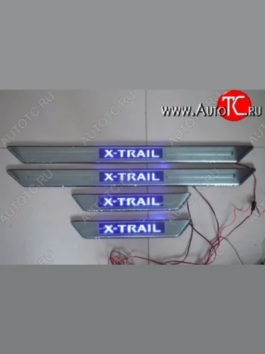 Накладки на порожки автомобиля СТ Nissan X-trail 2 T31 дорестайлинг (2007-2011)
