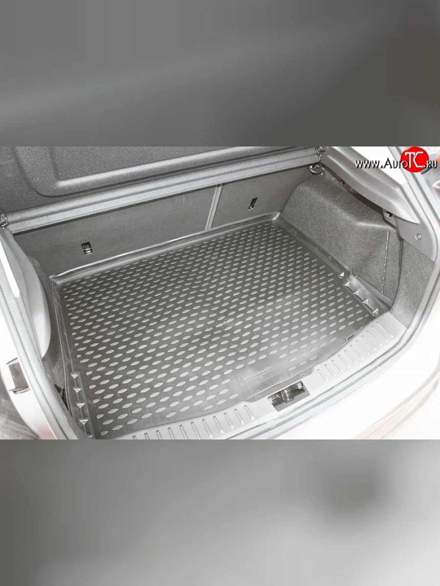 Коврик в багажник Element (полиуретан) Ford Focus 3 хэтчбэк дорестайлинг (2010-2015)  в Керчи Республика Крым