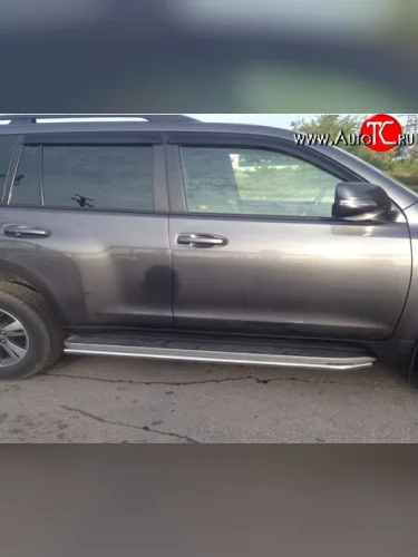 Защита порогов из круглой трубы диаметром 43 мм Металл Дизайн Lexus LX570 J200 дорестайлинг (2007-2012)