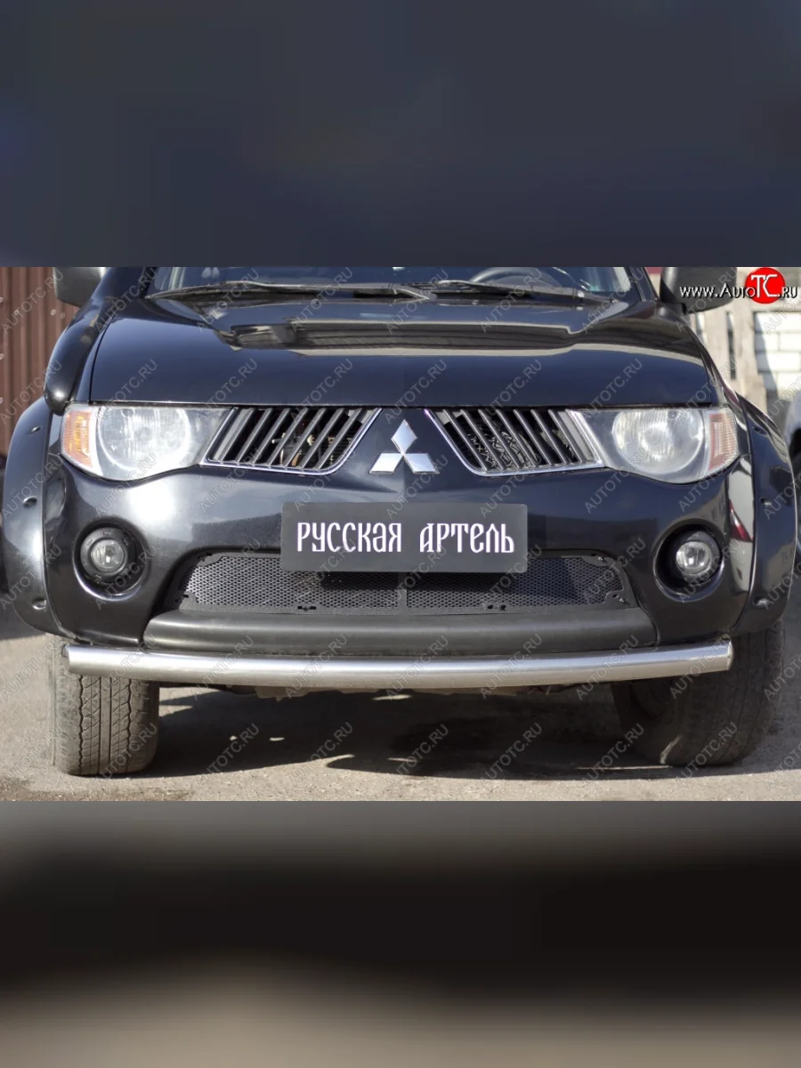 Защитная сетка решетки переднего бампера РА Mitsubishi L200 4  дорестайлинг (2006-2014)  в Перми Пермском крае