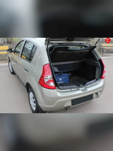 Пластиковый порожек в багажник автомобиля RA (Stepway) Renault Sandero  (BS) (2009-2014)