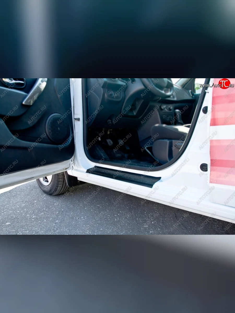 Накладки на порожки автомобиля RA (комплект) Renault Sandero 2 рестайлинг (2018-2025)  в Керчи Республика Крым