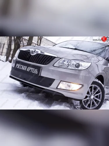 Зимняя заглушка решетки переднего бампера РА Skoda Fabia Mk2 универсал рестайлинг (2010-2014)