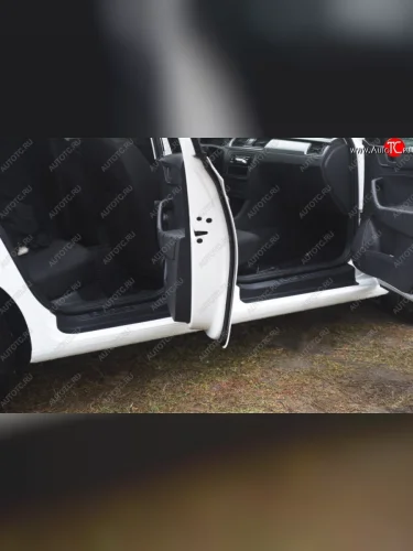 Накладки на порожки автомобиля RA (Комплект (передние+задние)) Skoda Rapid ( NH3,  NH1) (2012-2017) дорестайлинг лифтбэк, хэтчбэк дорестайлинг