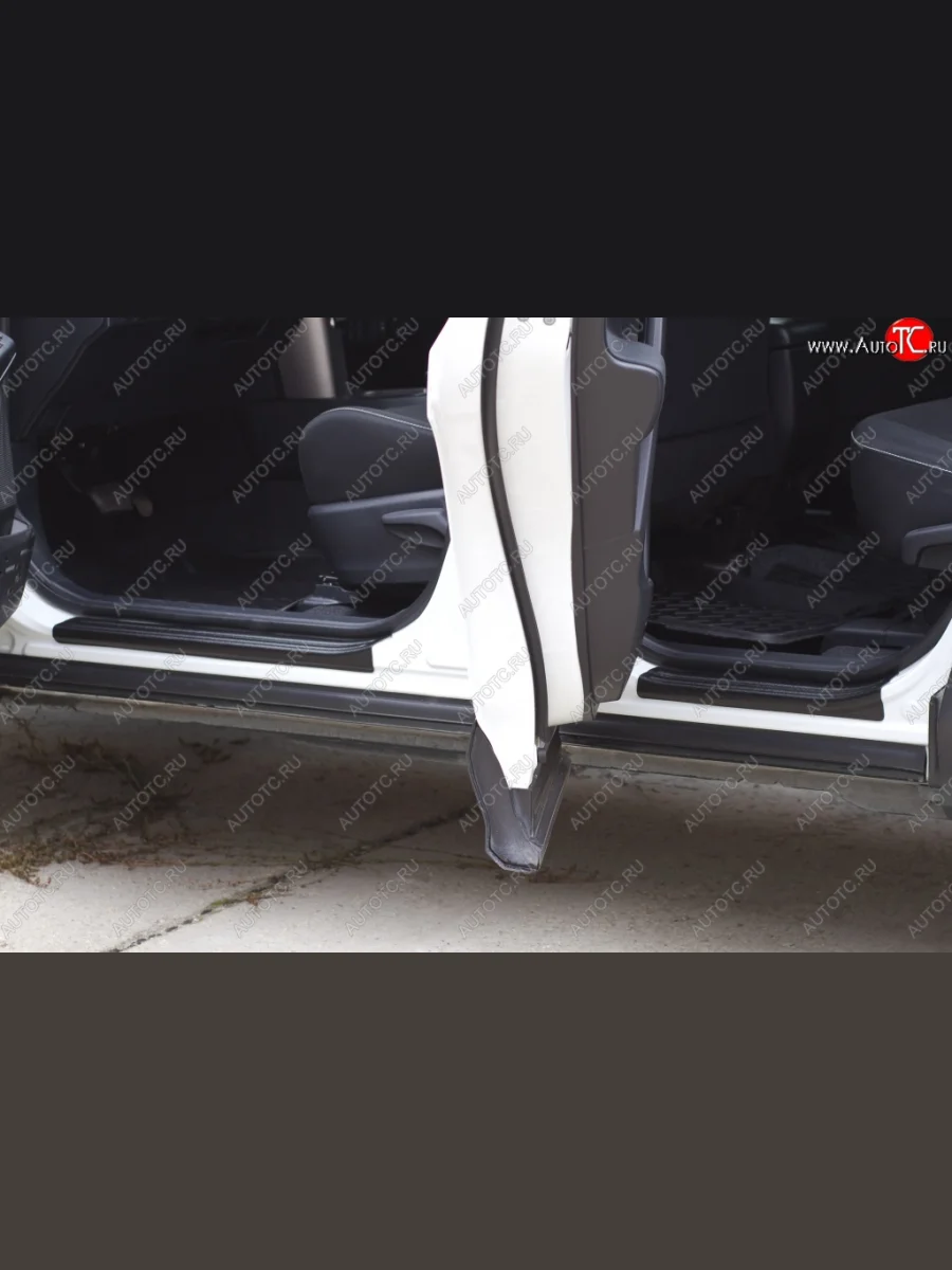 Накладки на порожки автомобиля RA Toyota RAV4 XA40 5 дв. рестайлинг (2015-2019) (Комплект (4 шт.))  в Керчи Республика Крым