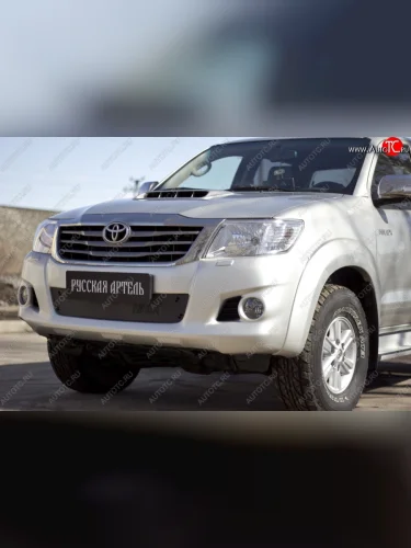 Зимняя заглушка решетки переднего бампера РА Toyota Hilux  AN20,AN30 (2011-2016)  2-ой рестайлинг
