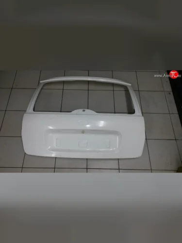 Стеклопластиковая крышка багажника DK  Стеклопластиковая крышка багажника DK