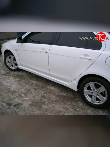 Пороги накладки Evo 