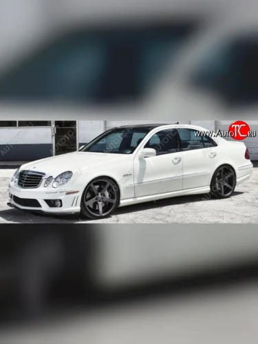 Пороги накладки CT Mercedes-Benz E-Class W211 дорестайлинг седан (2002-2006)