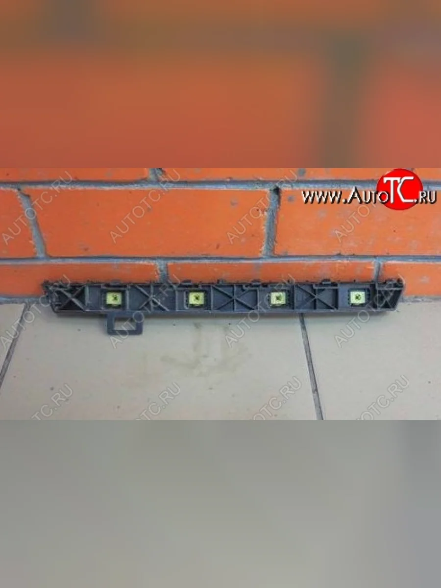 Кронштейн крепления заднего бампера на крыло Стандартный (левый) Hyundai Solaris HCR седан дорестайлинг (2017-2020)  в Самаре Самарской области