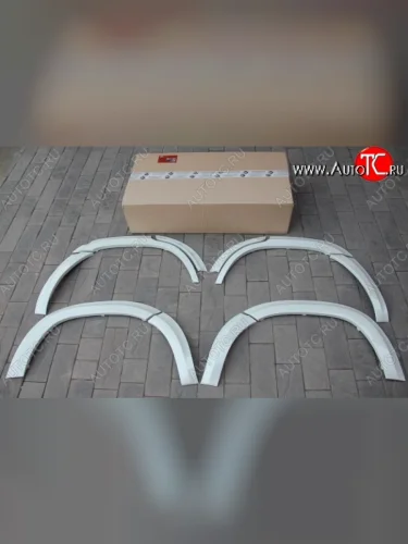 Накладки на колёсные арки Alterego Toyota Land Cruiser 200 1-ый рестайлинг (2012-2015)