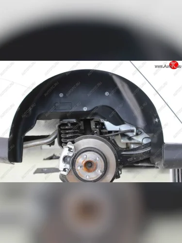 Задний правый подкрылок Novline Ford Focus  3 (2010-2019) универсал дорестайлинг, универсал рестайлинг