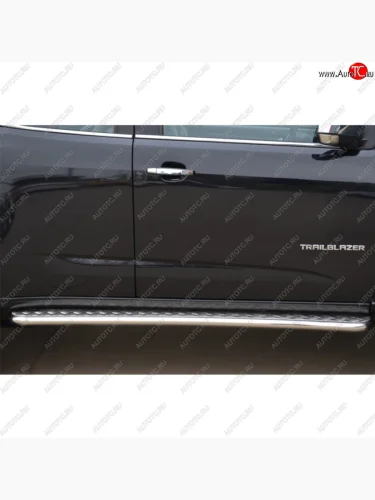 Широкая защита порогов с трубой d42 мм SLITKOFF v2 Chevrolet Trailblazer  GM800 (2012-2016) дорестайлинг