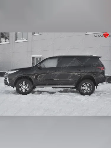 Порожки для ног (труба Ø42) SLITKOFF (лист - алюминий, профиль - нержавейка) Toyota Fortuner  AN160 (2015-2025) дорестайлинг, рестайлинг