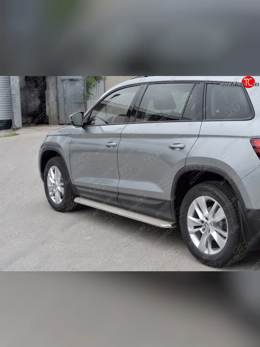 Широкая защита порогов из трубы диаметром 42 мм SLITKOFF v3 Skoda Kodiaq 1 NS7 дорестайлинг (2017-2021)  в Керчи Республика Крым