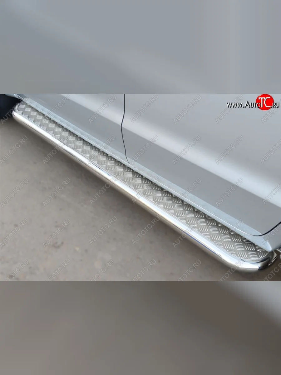 Порожки для ног (труба Ø63) SLITKOFF Volkswagen Amarok дорестайлинг (2009-2016) (лист - алюминий, профиль - сталь)  в Самаре Самарской области