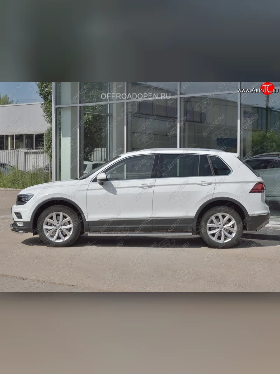 Пороги труба 120х60 овал с проступью Russtal Volkswagen Tiguan Mk2 дорестайлинг (2016-2020)  в Воронеже Воронежской области