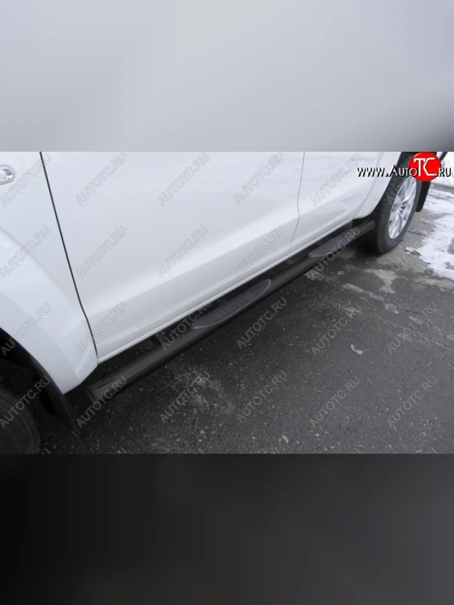 Защита порогов d76 с проступями  Volkswagen Amarok (2016-2022) (Цвет: серебристый)  в Самаре Самарской области