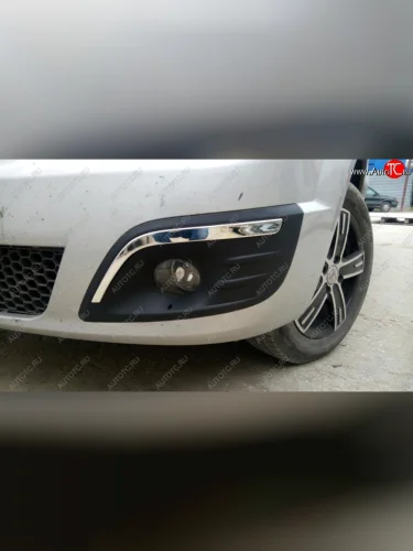 Вставка переднего бампера под ПТФ Тюн-Авто (комплект)  Вставка переднего бампера под ПТФ Тюн-Авто (комплект)