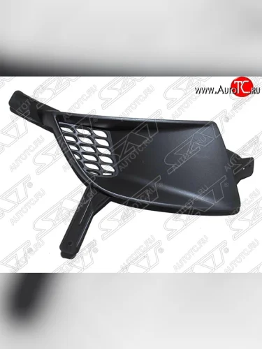 Правая Заглушка противотуманной фары в бампер SAT Hyundai I30 FD универсал дорестайлинг (2007-2010)