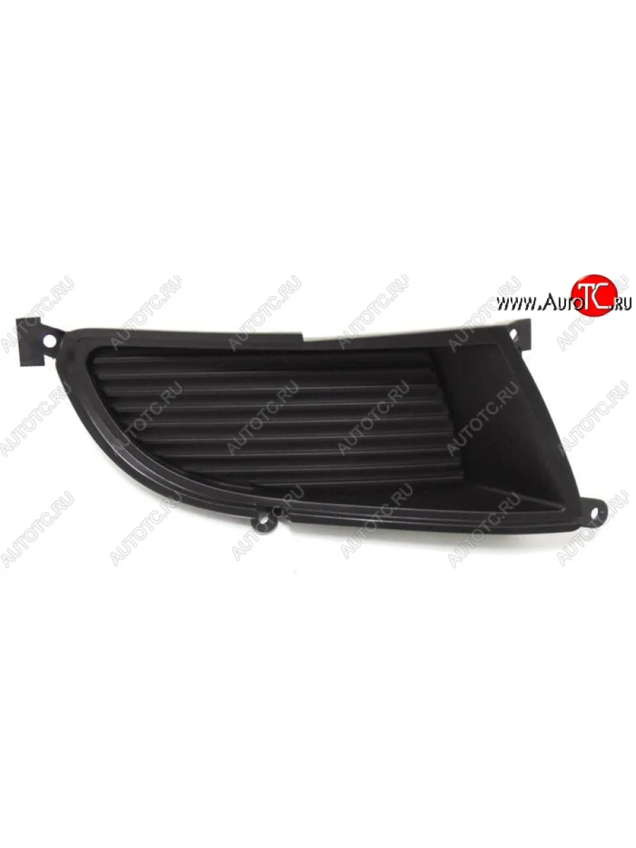 Правая Заглушка противотуманной фары в бампер SAT Mitsubishi Lancer 9 CS универсал 1-ый рестайлинг (2003-2005)  с доставкой в г. Керчь