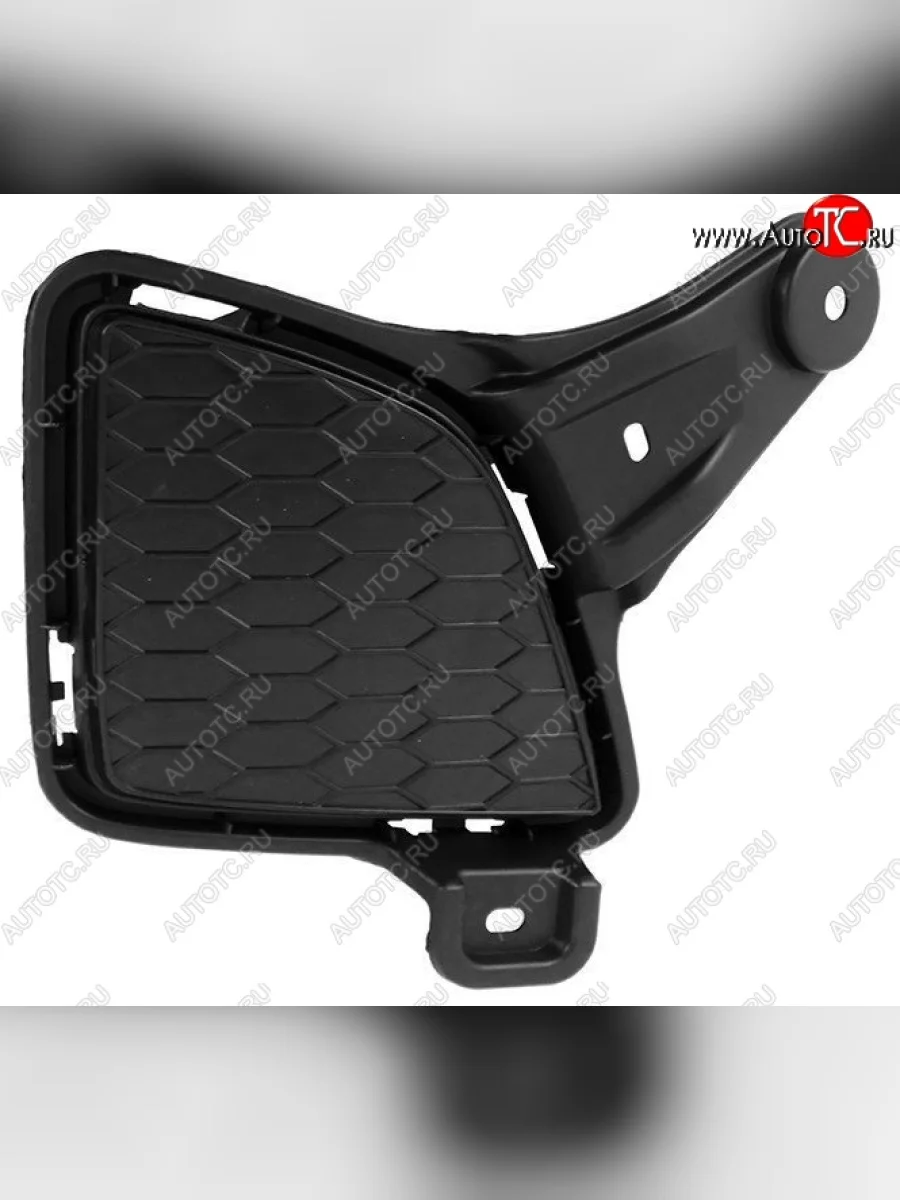 Заглушка противотуманной фары в бампер SAT  Toyota Hiace (2010-2013) H200  в Самаре Самарской области