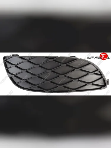 Заглушка противотуманной фары в бампер SAT Toyota Vitz  XP10 - Yaris  XP10