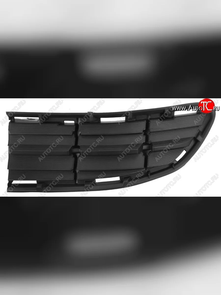 Вставка в бампер SAT (правая) Toyota RAV4 XA40 5 дв. дорестайлинг (2012-2015)  в Перми Пермском крае