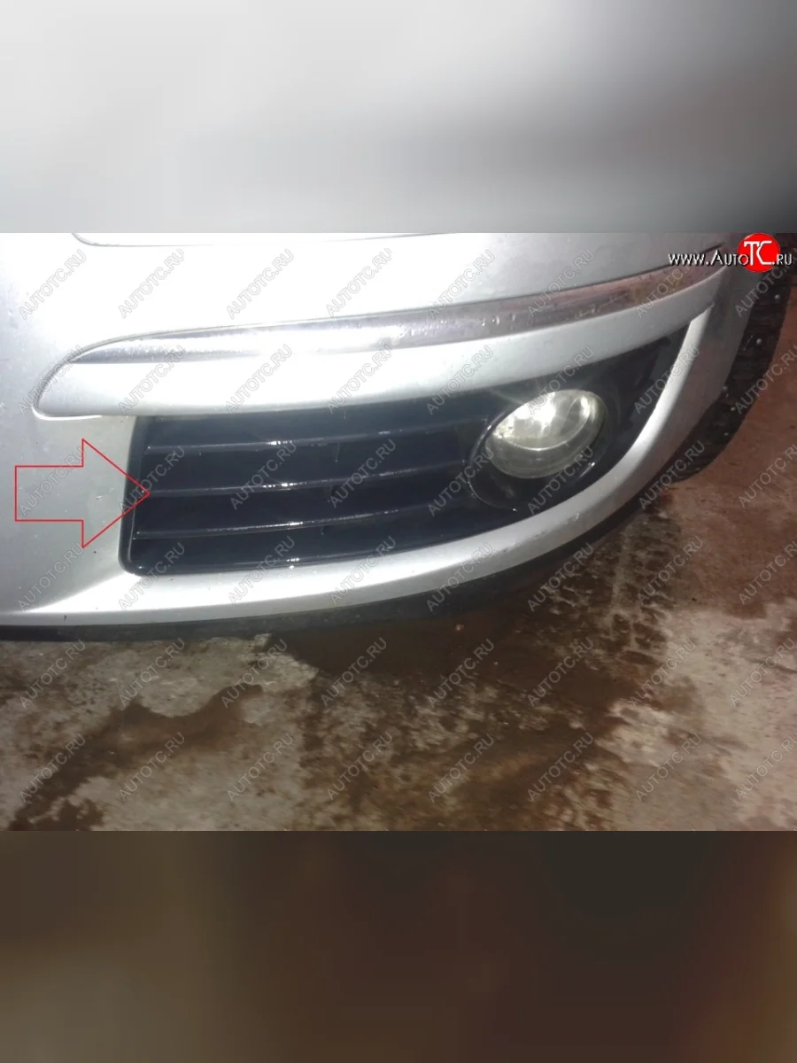 Решетка переднего бампера SPARD (под ПТФ с хромом, правая) Volkswagen Jetta A5 седан (2005-2011)  в Самаре Самарской области