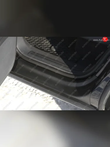 Накладки на внутренние пороги задних дверей RA Volkswagen Touareg  1 GP (2006-2010) рестайлинг