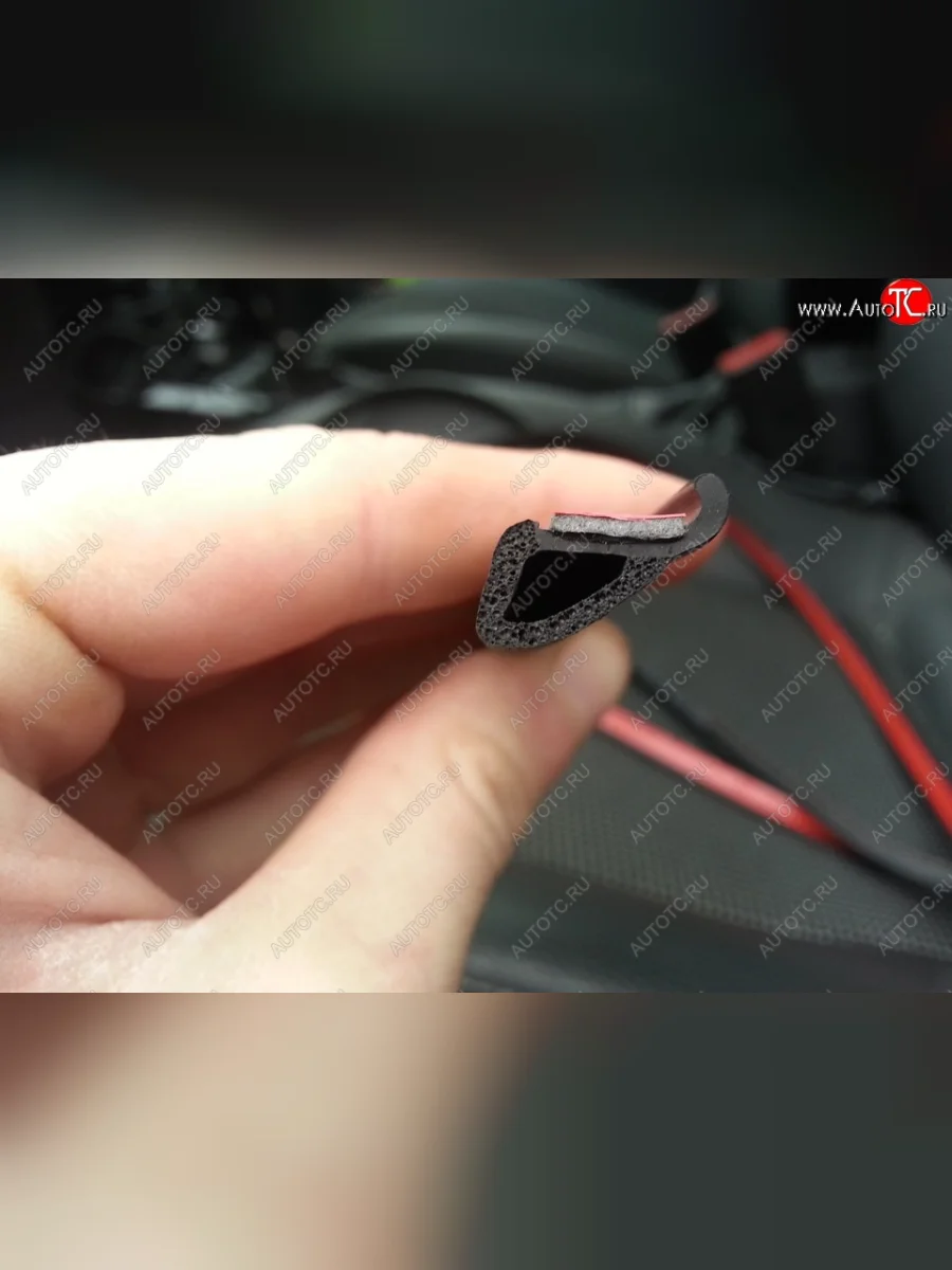 Уплотнитель дверной вертикальный универсальный РКИ-19 (длина 1-ого упл., 114 см.)    с доставкой в г. Керчь