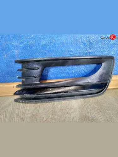 Рамка ПТФ NSP (левая) Volkswagen Polo Mk5 6R,6C,61 седан рестайлинг (2015-2020)