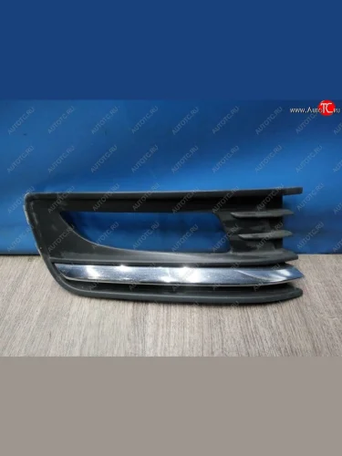 Рамка ПТФ NSP (правая, с хром молдингом) Volkswagen Polo Mk5 6R,6C,61 седан рестайлинг (2015-2020)