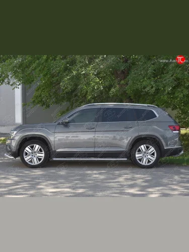 Пороги труба 120х60 Russtal (овал с проступью) Volkswagen Teramont 1 CA1 дорестайлинг (2016-2020)