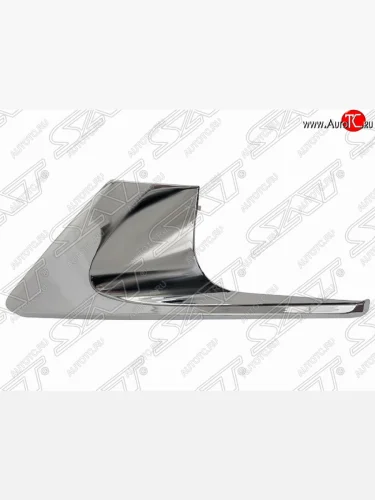 Левая рамка противотуманной фары SAT Toyota Land Cruiser 200 2-ой рестайлинг (2015-2021)