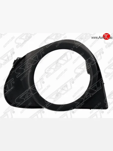 Левая рамка противотуманной фары SAT Toyota Platz рестайлинг (2002-2005)