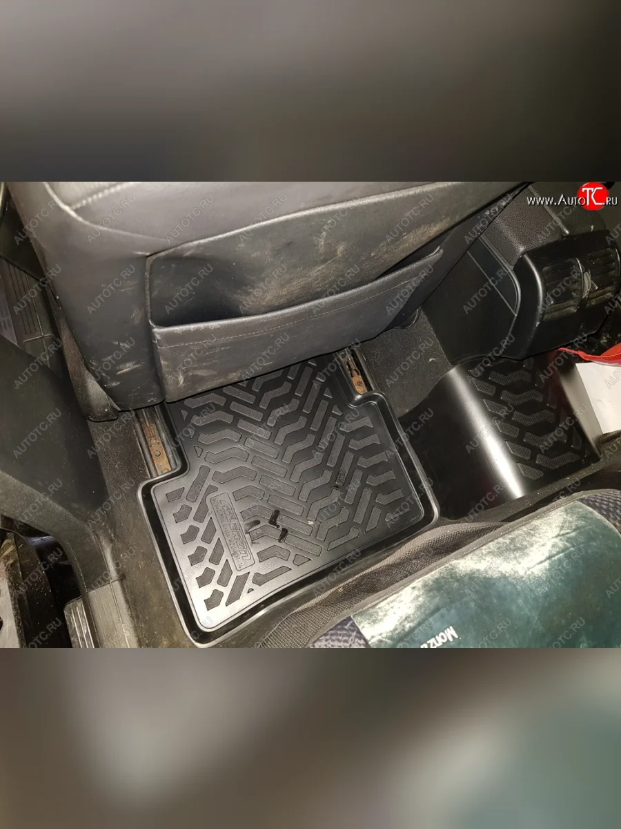 Комплект ковриков в салон Aileron 3D (с подпятником) Mercedes-Benz C-Class W204 дорестайлинг седан (2007-2011)  в Воронеже Воронежской области