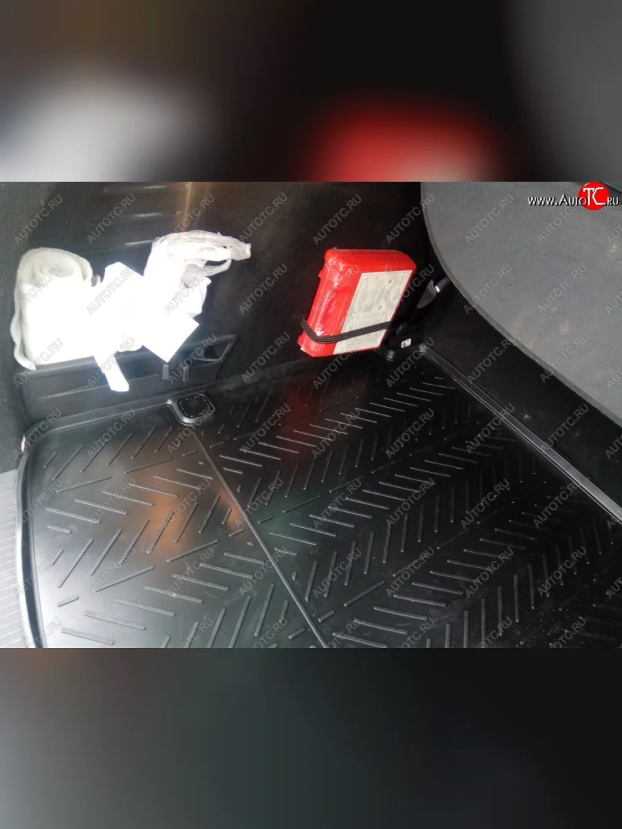 Коврик в багажник Sport Tourer Aileron Renault Megane универсал  дорестайлинг (2008-2013)  в Самаре Самарской области