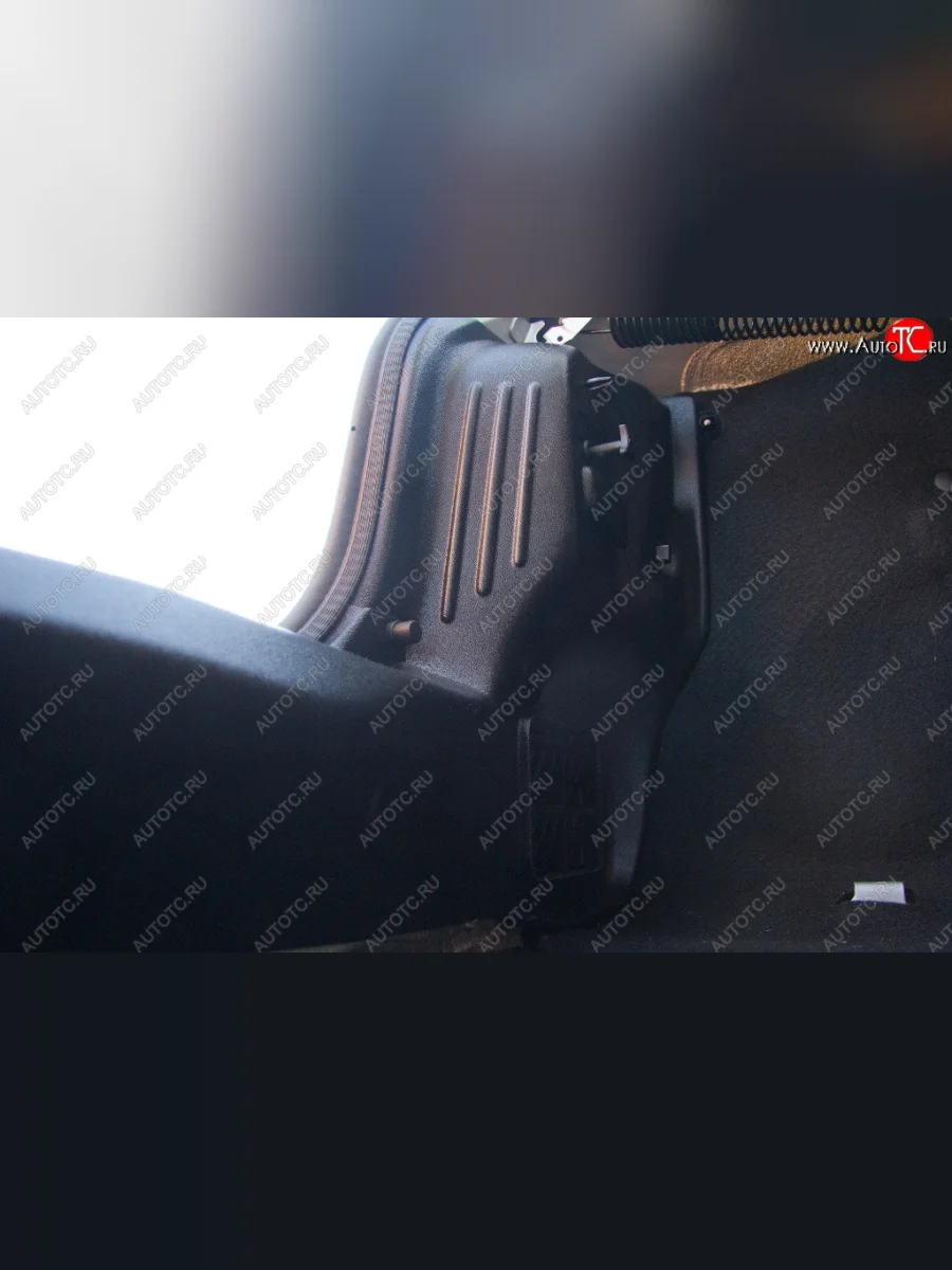 Внутренняя облицовка задних фонарей Артформ Renault Logan 2 дорестайлинг (2014-2018)  с доставкой в г. Керчь