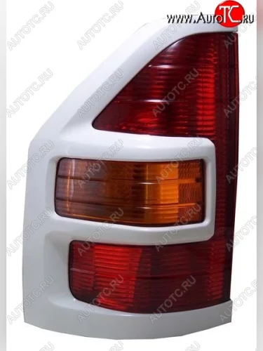 Правый задний фонарь SAT (белая окантовка) Mitsubishi Pajero 3 V70 дорестайлинг (1999-2003)