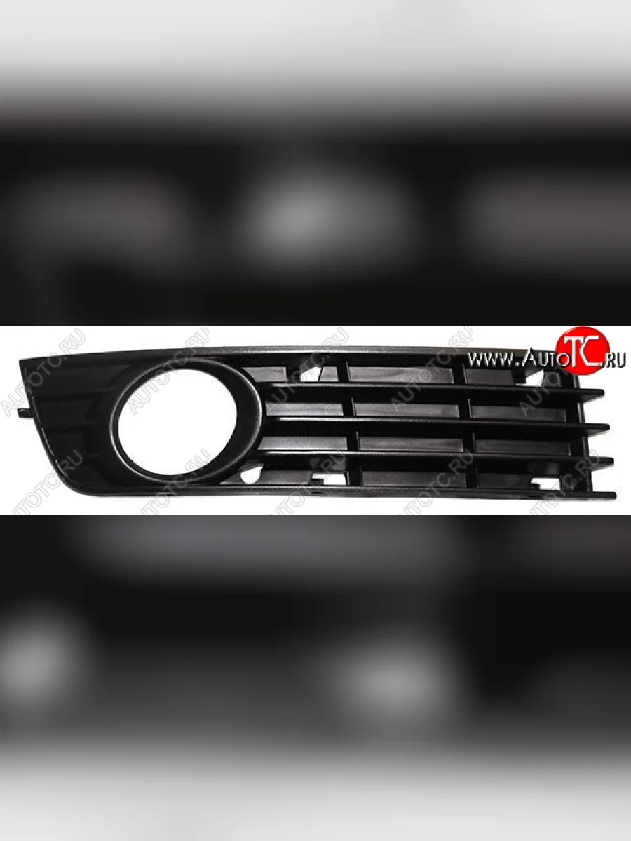 Решётка в передний бампер (под туманку) SAT Audi A4 B6 седан (2000-2006)  в Перми Пермском крае