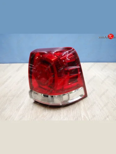 Правый фонарь Original Toyota Land Cruiser 200 1-ый рестайлинг (2012-2015)